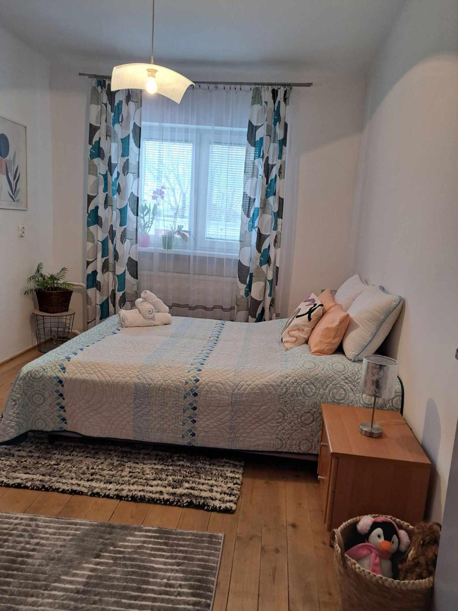 Cozy Town Center Retreat Apartamento Komárno Exterior foto